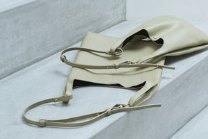 DOUBLE FACED SHOPPER LARGE/DEFECTIVE(金具の不良)