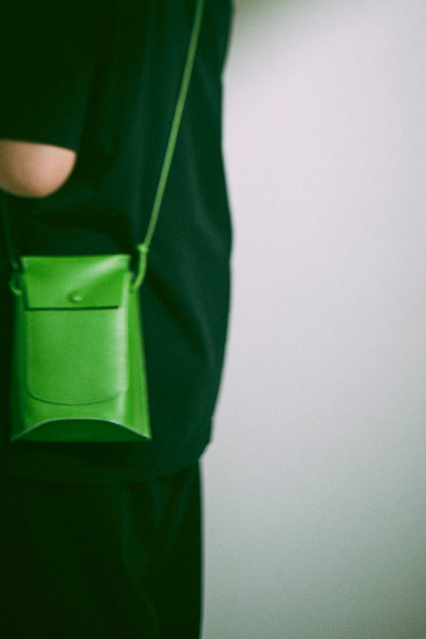 BENT POUCH/LIME