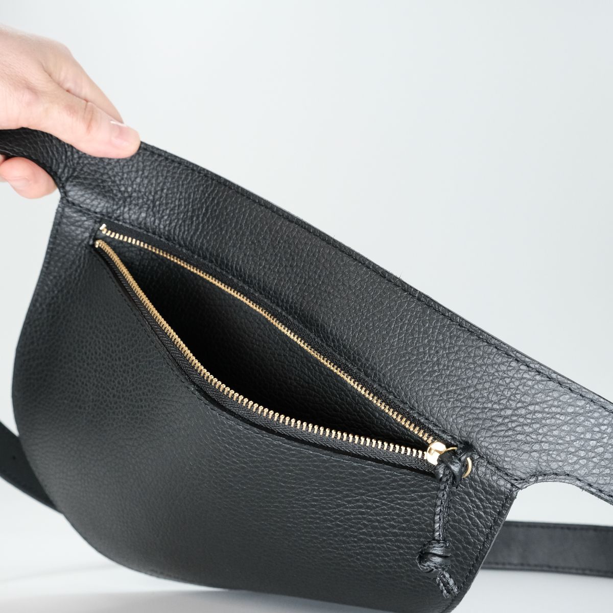 WAISTPOUCH SHOULDER(2026年2月上旬販売開始)