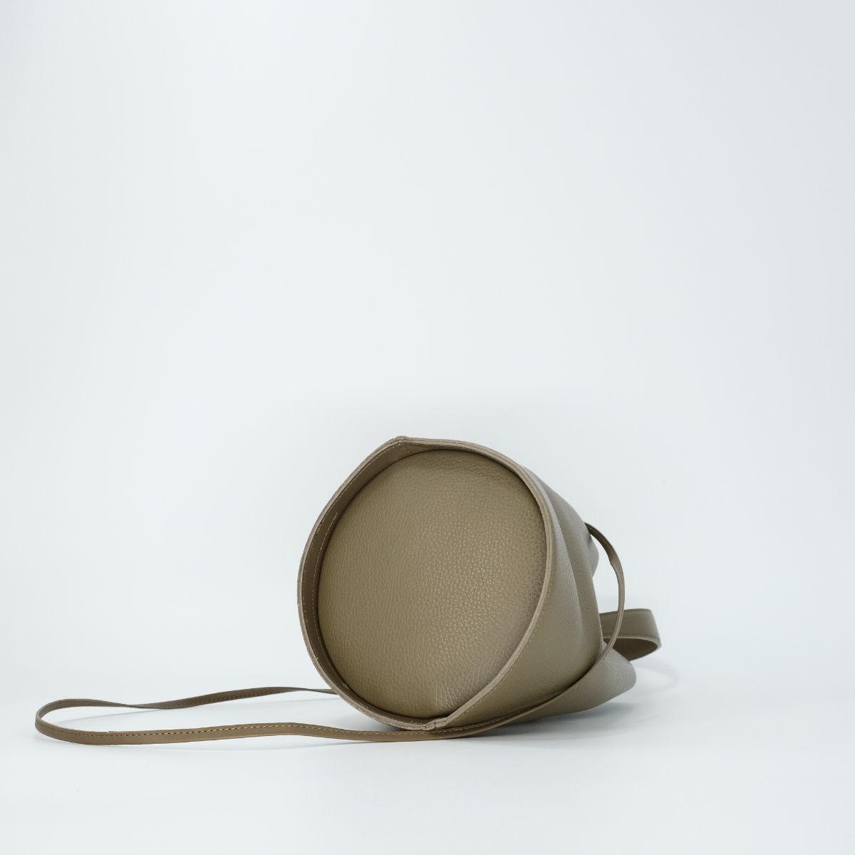 ROUND HANDLE(2026年2月上旬販売開始)