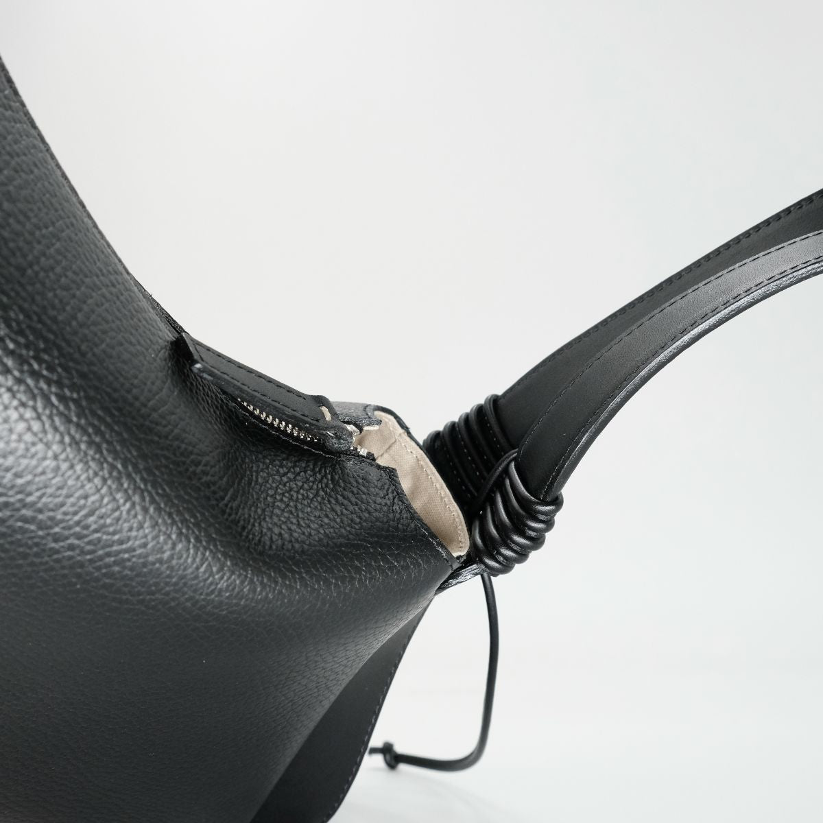 LACEUP SHOULDER(2026年2月上旬販売開始)