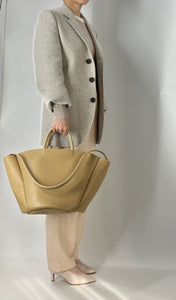 DOUBLE FACED BASKET