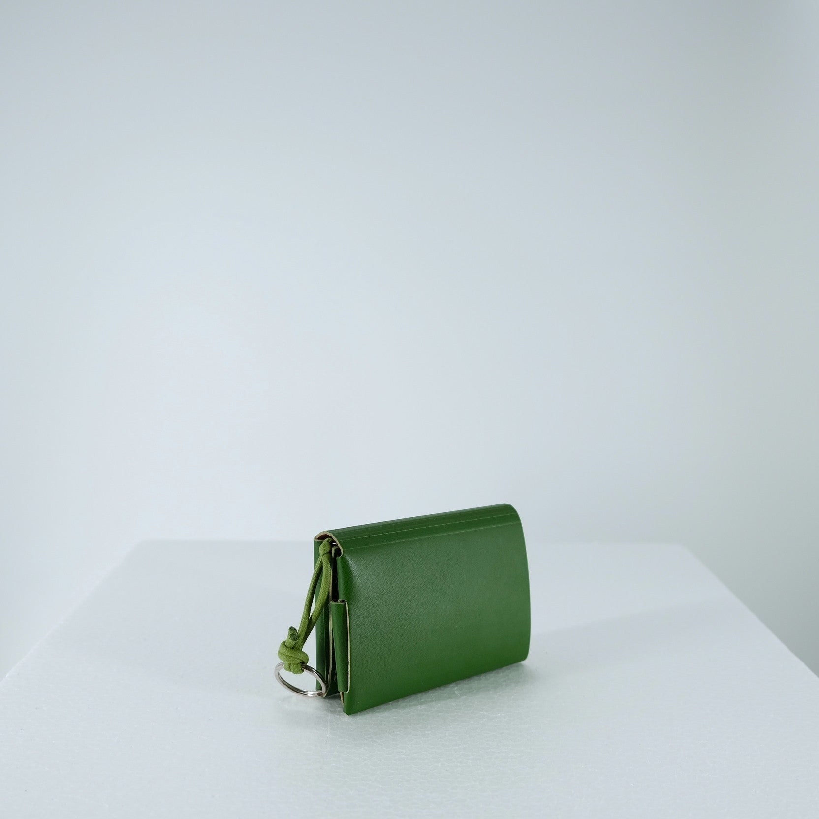 COMPACT WALLET