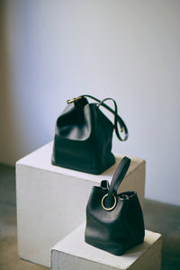 ONE SHOULDER/BLACK